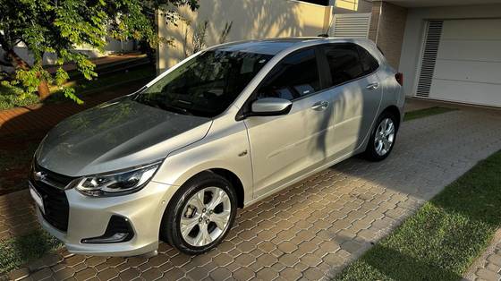 CHEVROLET ONIX 1.0 TURBO FLEX PREMIER AUTOMÁTICO CHEVROLET ONIX 1.0 TURBO FLEX PREMIER AUTOMÁTICO